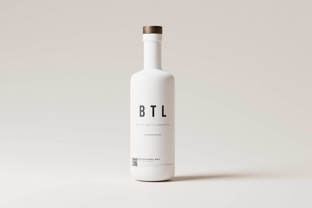 8款逼真白色陶瓷哑光酒瓶设计展示效果图PSD样机模板 White Matte Bottle Mockups_img_3