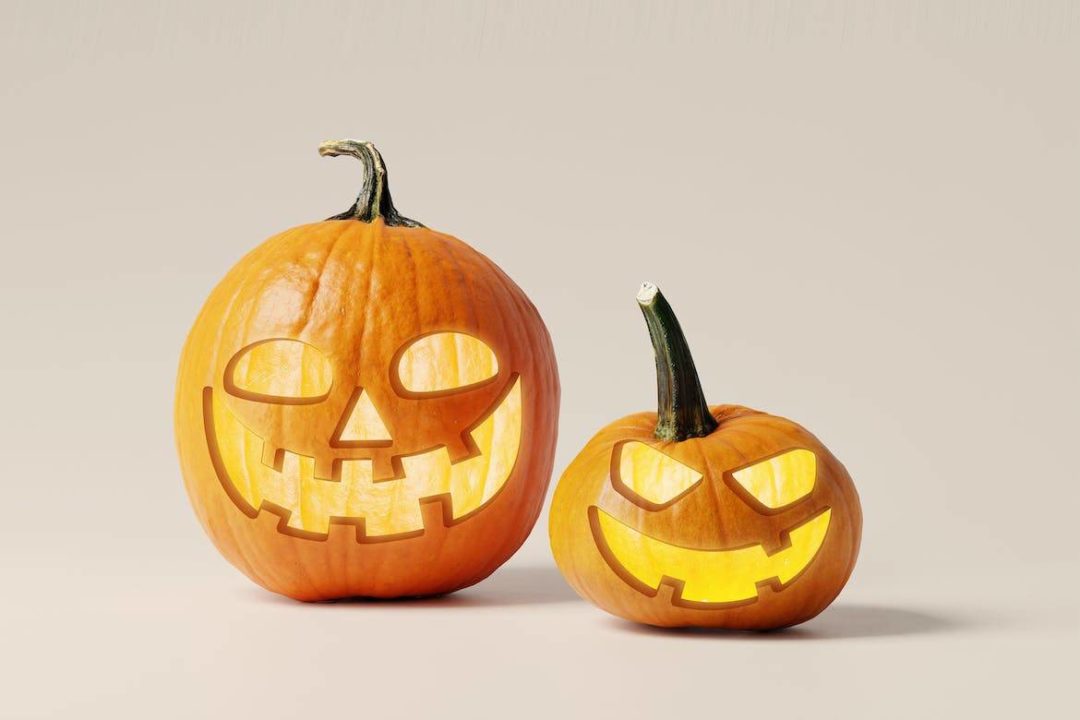 8款时尚万圣节南瓜灯雕刻图案设计展示效果图PSD样机模板 Halloween Pumpkin Jack-O-lantern Mockups_img_3