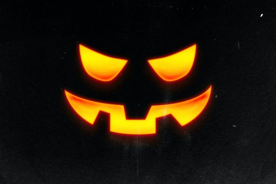 复古怀旧恐怖万圣节主题电影标题文本LOGO设计PS特效样机模板 Haunted Halloween Lantern Effect_img_3