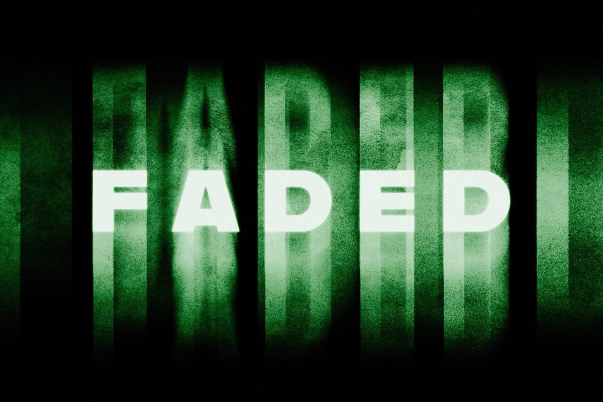 神秘恐怖幽灵失真迷幻位移LOGO标题设计PS特效样机模板素材 Faded Text Effect_img_1