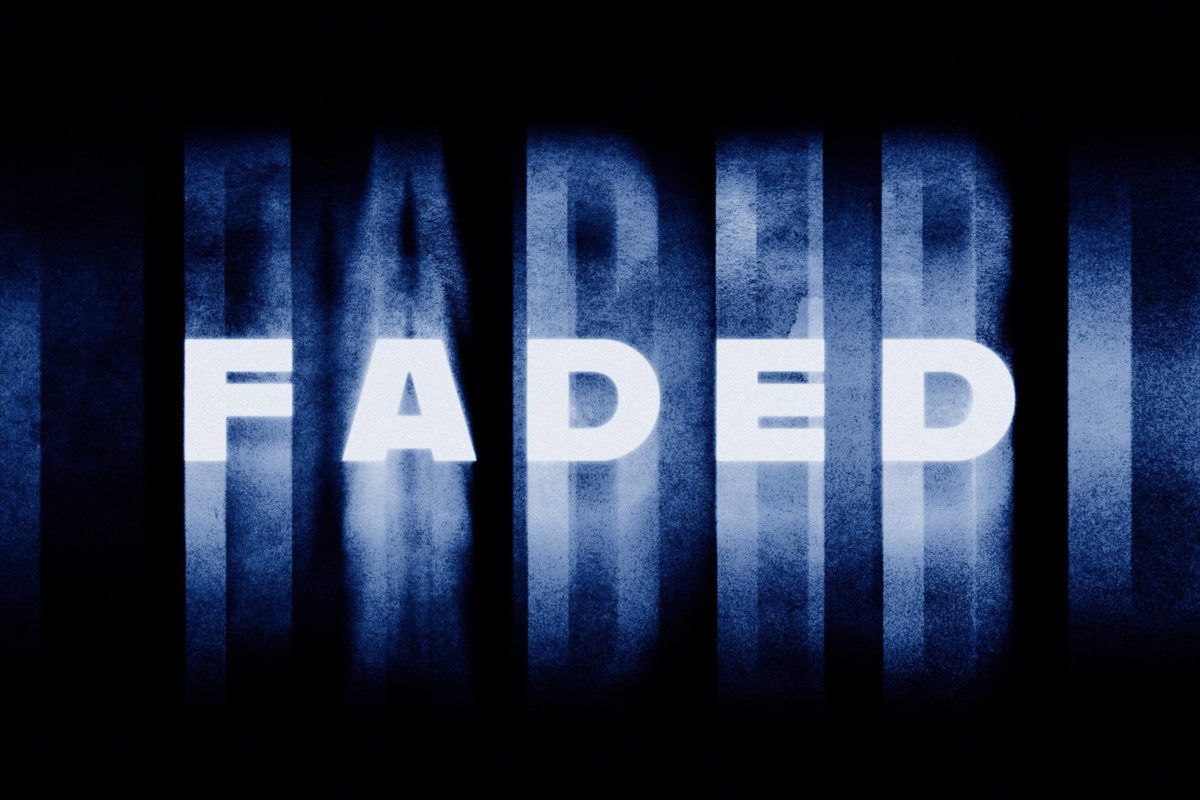 神秘恐怖幽灵失真迷幻位移LOGO标题设计PS特效样机模板素材 Faded Text Effect_img_1