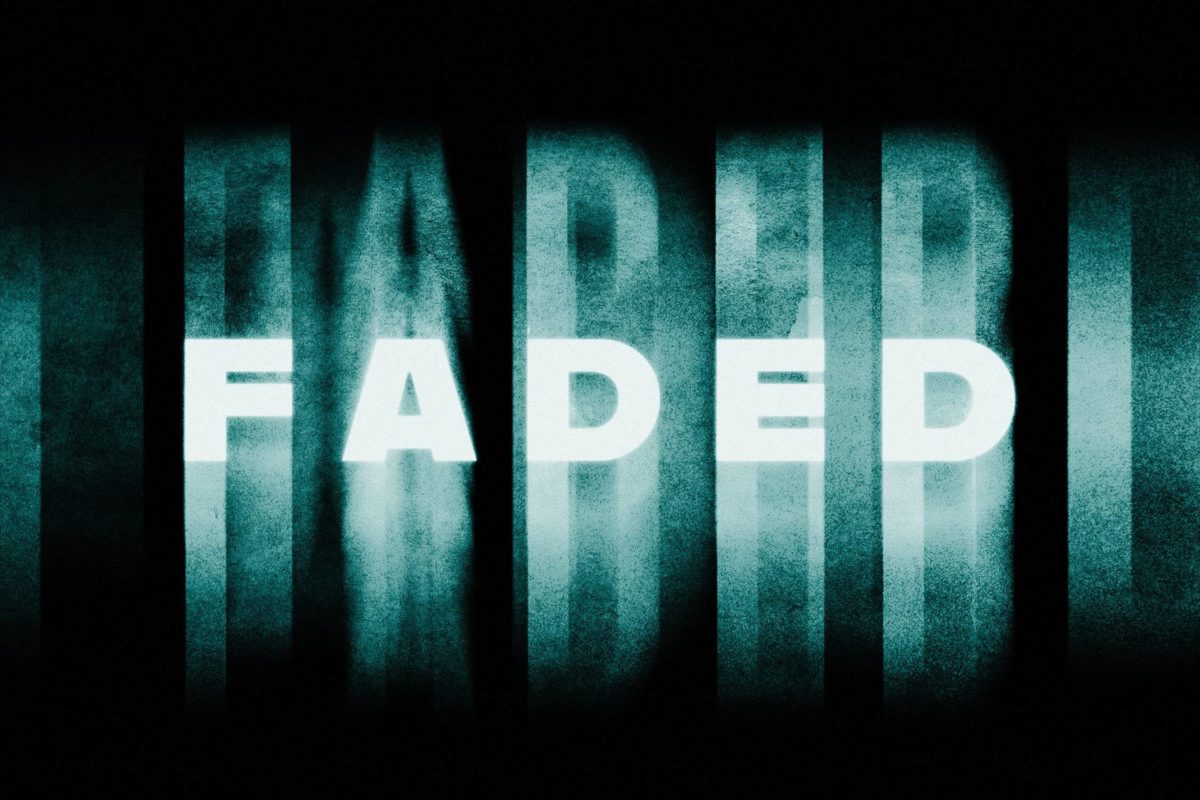 神秘恐怖幽灵失真迷幻位移LOGO标题设计PS特效样机模板素材 Faded Text Effect_img_1