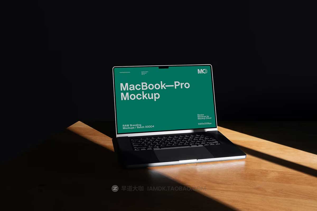 高级质感工业风苹果电脑笔记本MacBook Pro屏幕演示样机PSD模板设计素材 MacBook Pro Mockups / RAW Series_img_2