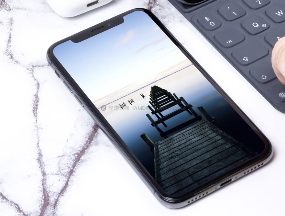 逼真苹果iPhone 11 Pro &iPad Pro屏幕演示样机psd模板 iPhone 11 Pro iPad Pro PSD Photorealistic Mockups_img_2