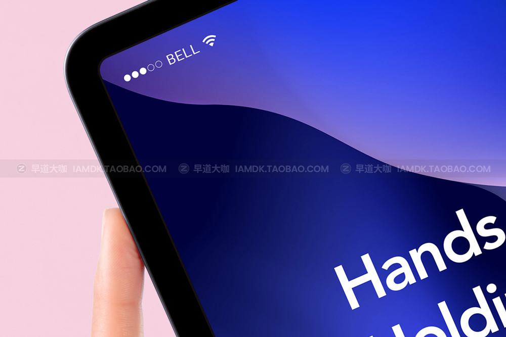 手持平板电脑iPad屏幕演示样机psd模版素材 Hands Holding Psd iPad Mockup Device_img_2