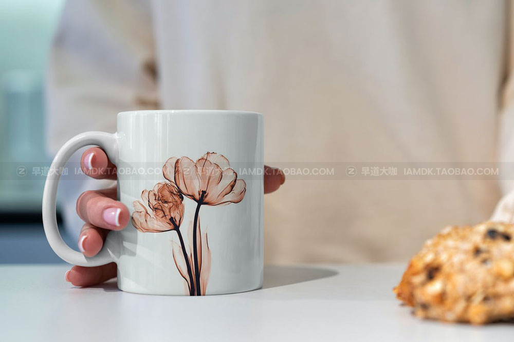 23款时尚品牌Logo设计陶瓷马克咖啡杯贴图展示样机PS模板素材 Mug MockUp Lifestyle Set_img_2