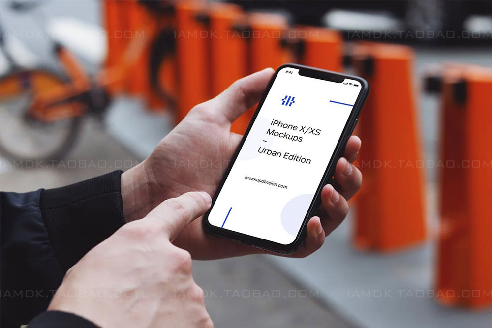 手持苹果手机iPhone X/XS屏幕演示样机模板下载 iPhone X/XS Mockups Urban Edition_img_2
