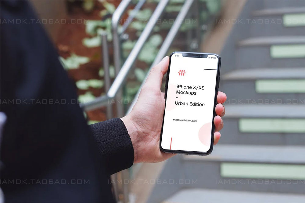 手持苹果手机iPhone X/XS屏幕演示样机模板下载 iPhone X/XS Mockups Urban Edition_img_2