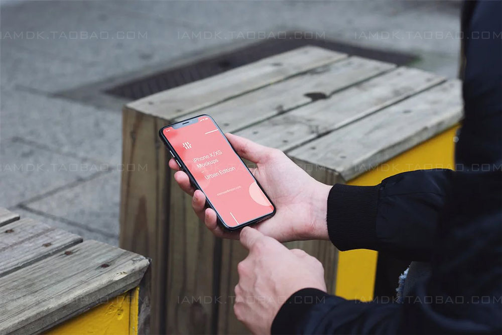 手持苹果手机iPhone X/XS屏幕演示样机模板下载 iPhone X/XS Mockups Urban Edition_img_2