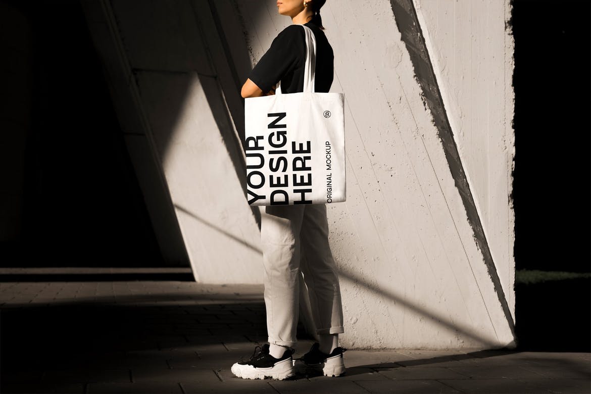 城市街头无纺布手提袋设计展示样机模板 Urban Tote Bag Mockups_img_2