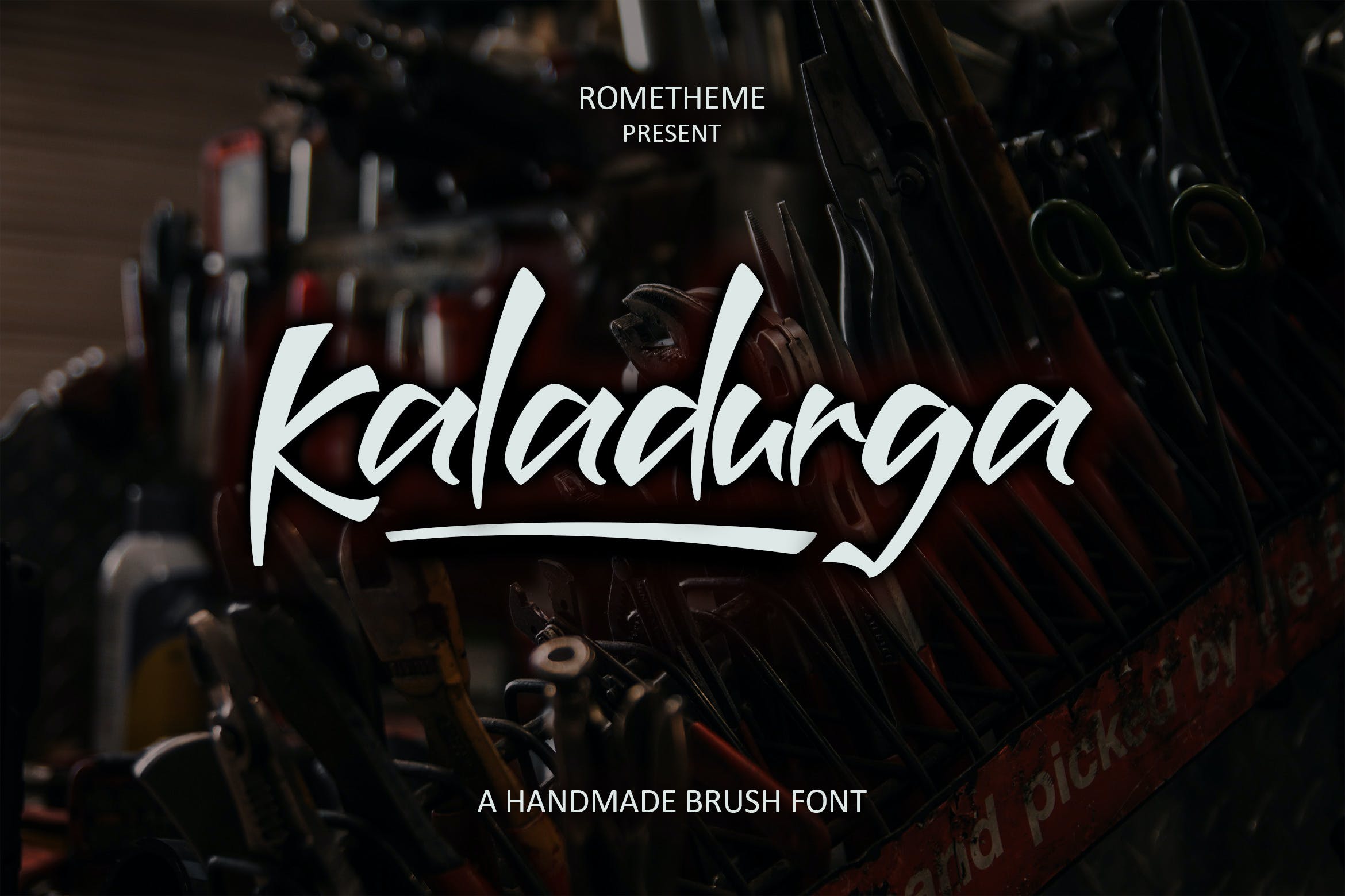 时尚复古品牌杂志徽标logo设计手写笔刷字体素材Kaladurga - Hand Drawn Brush Font GT_img_2