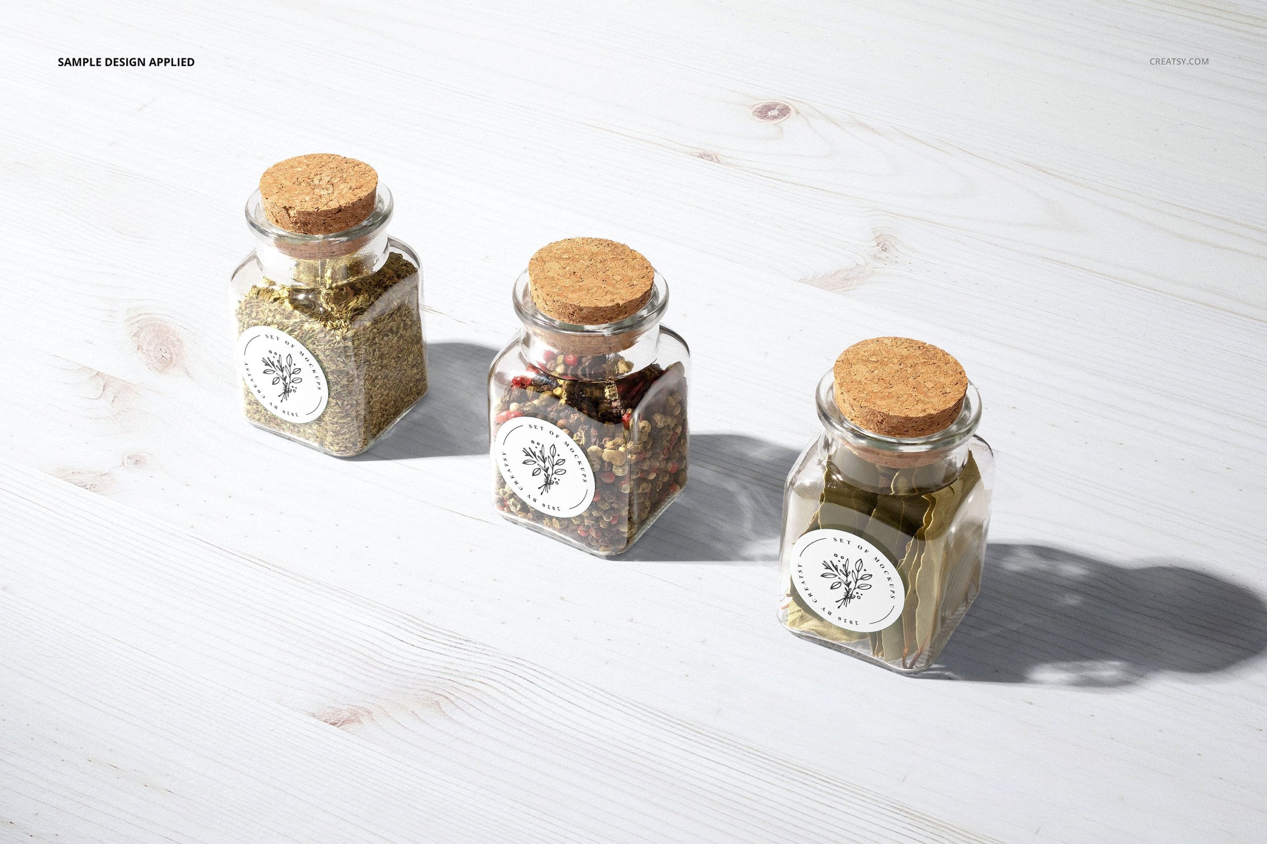 时尚圆形标签透明塑料香料罐设计展示贴图样机模板 Spice Jar Round Labels Mockup Set_img_2