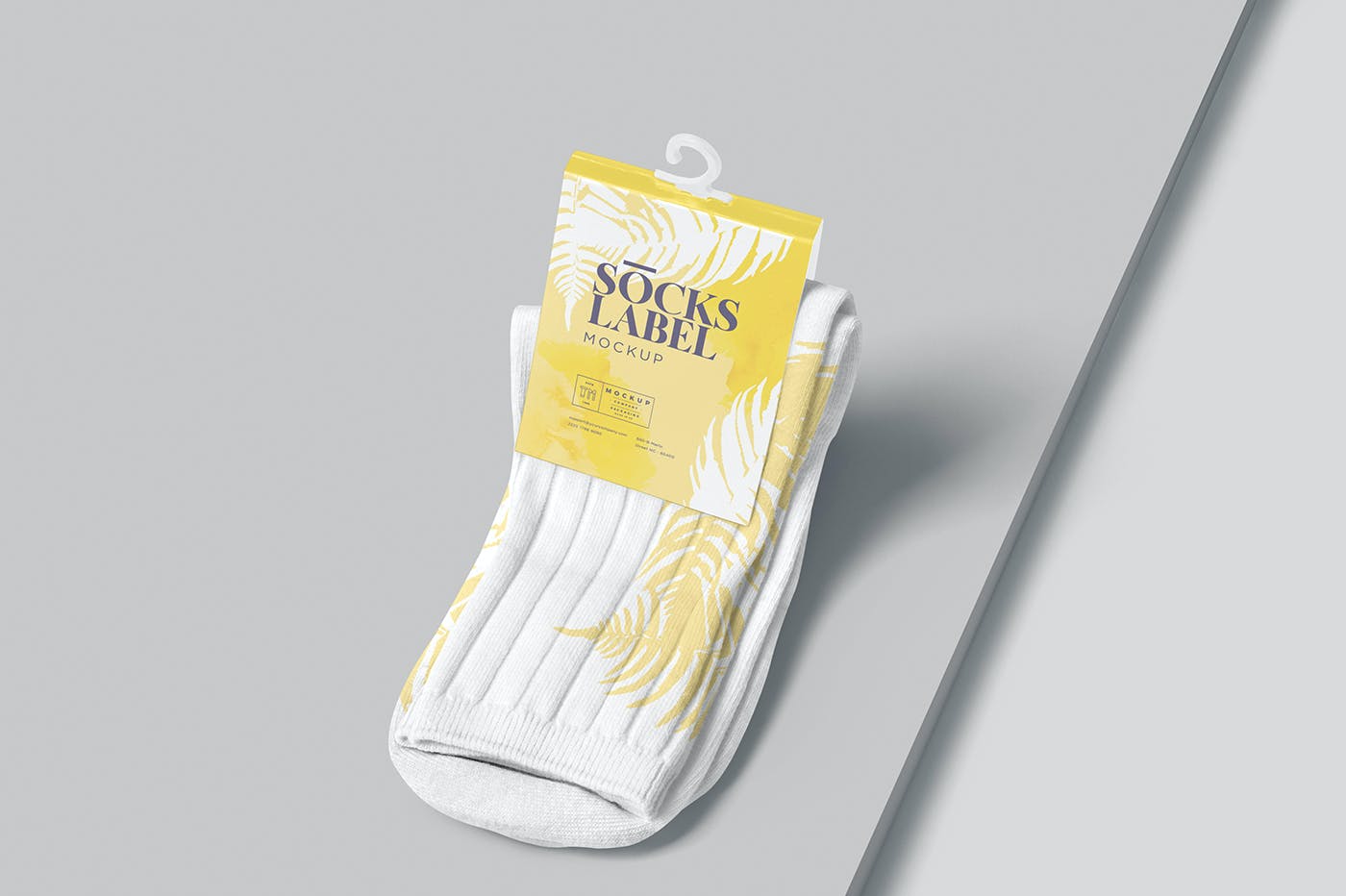 8款长装袜子印花图案设计展示贴图样机 Socks Label Mockups_img_2