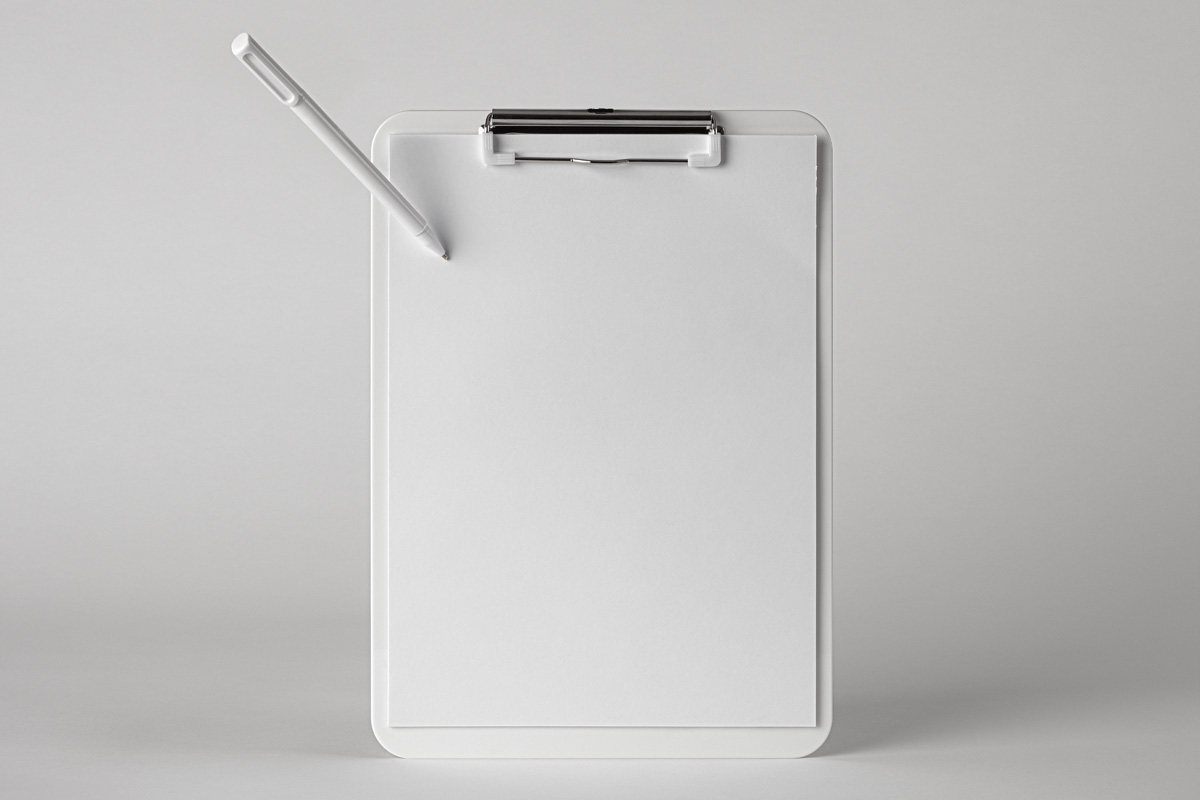 优雅办公餐厅菜单剪贴板设计PSD样机模板 Paper Clipboard Psd Mockup Scene_img_2