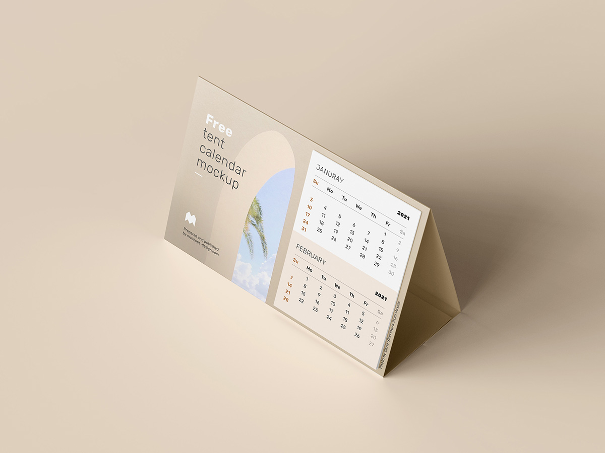 三角桌牌菜单日历设计展示样机模板 Tent Calendar Mockup_img_2