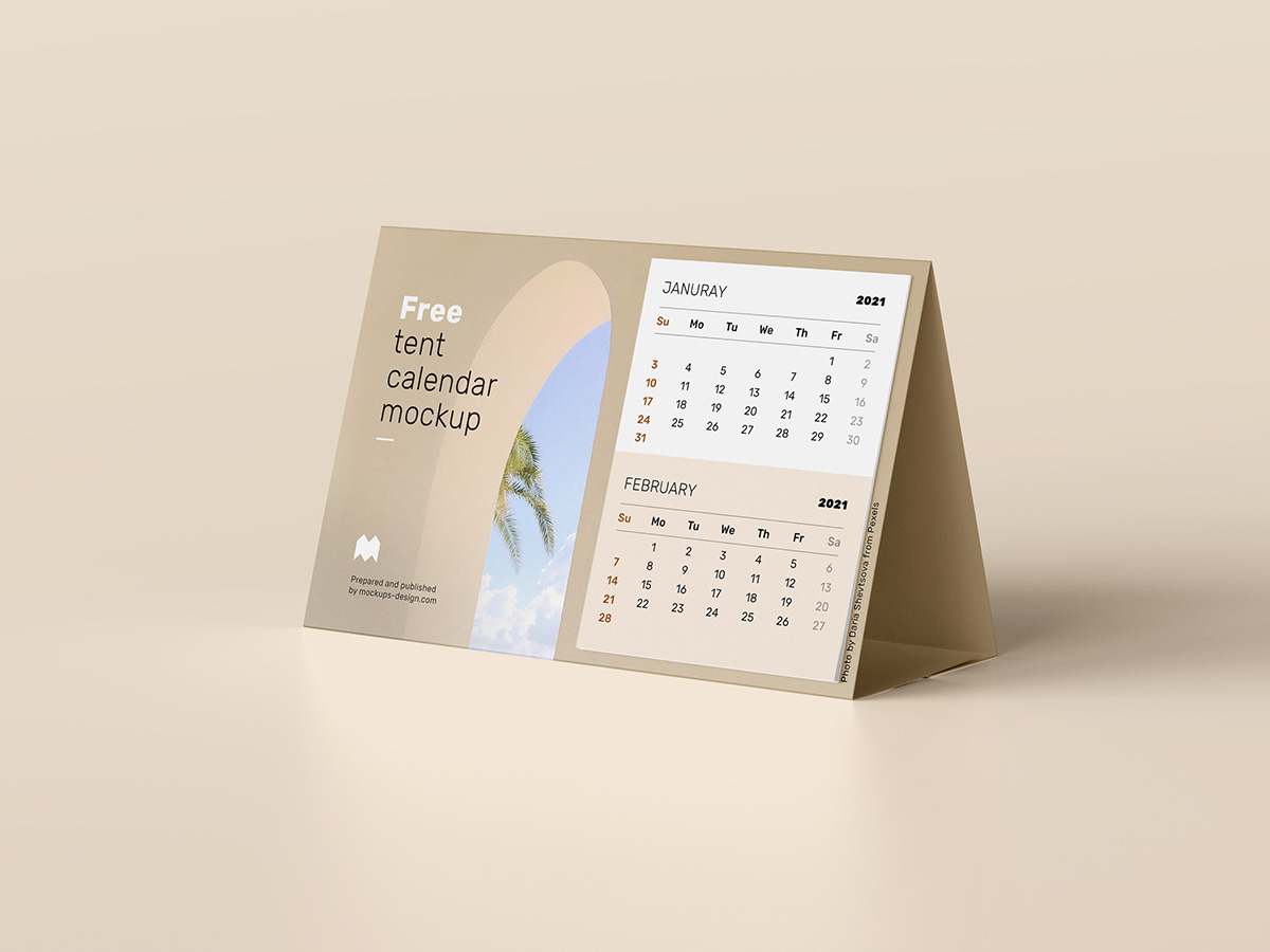 三角桌牌菜单日历设计展示样机模板 Tent Calendar Mockup_img_2