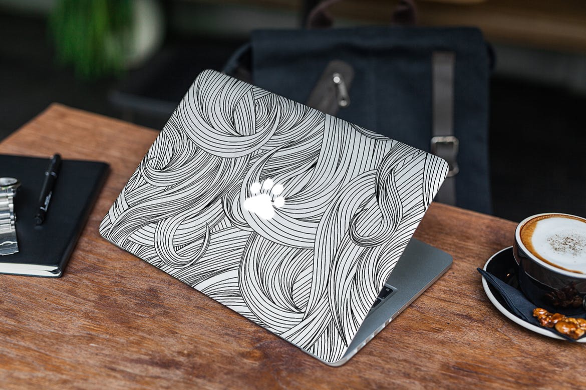 10款笔记本电脑贴膜设计展示样机模板 MacBook Skin Mockup_img_2