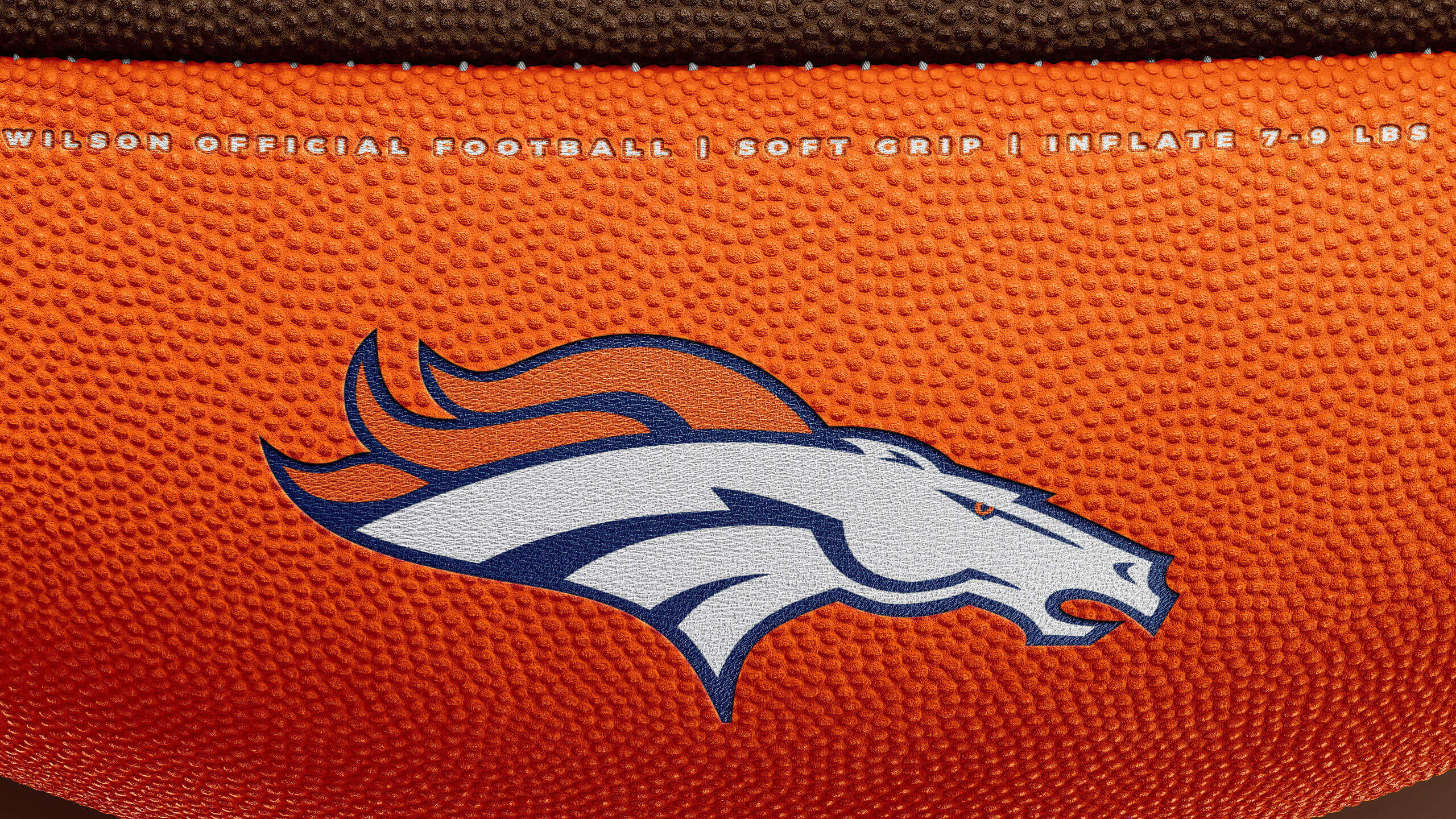美式足球橄榄球设计展示样机模板 American Football Ball Mockup_img_2