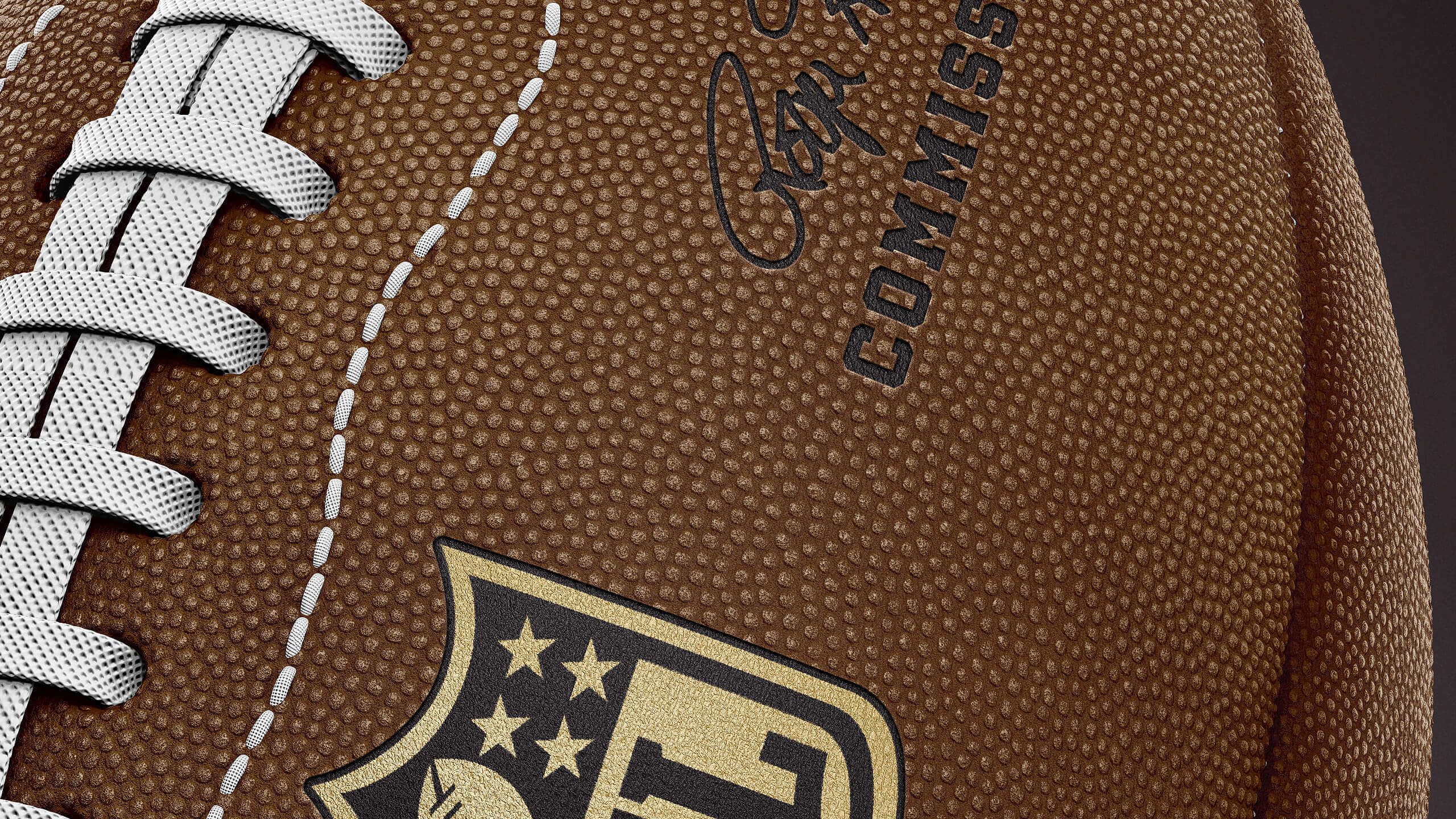 美式足球橄榄球设计展示样机模板 American Football Ball Mockup_img_2