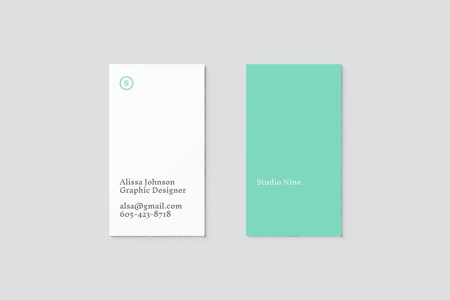 竖版商务名片设计样机模板 Vertical Business Card Mockups_img_2