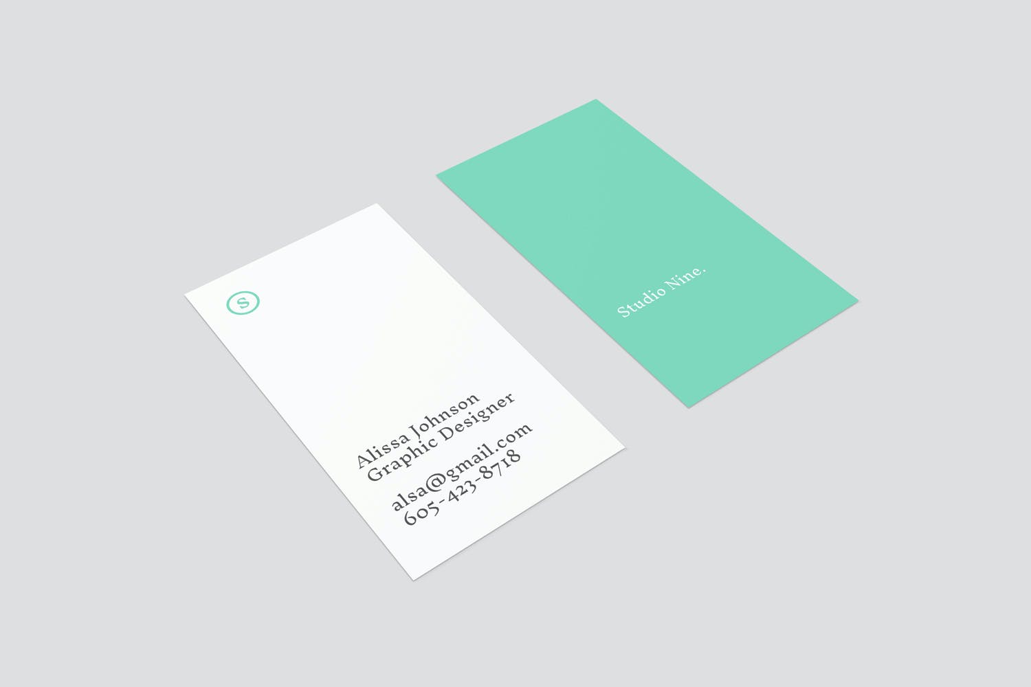 竖版商务名片设计样机模板 Vertical Business Card Mockups_img_2